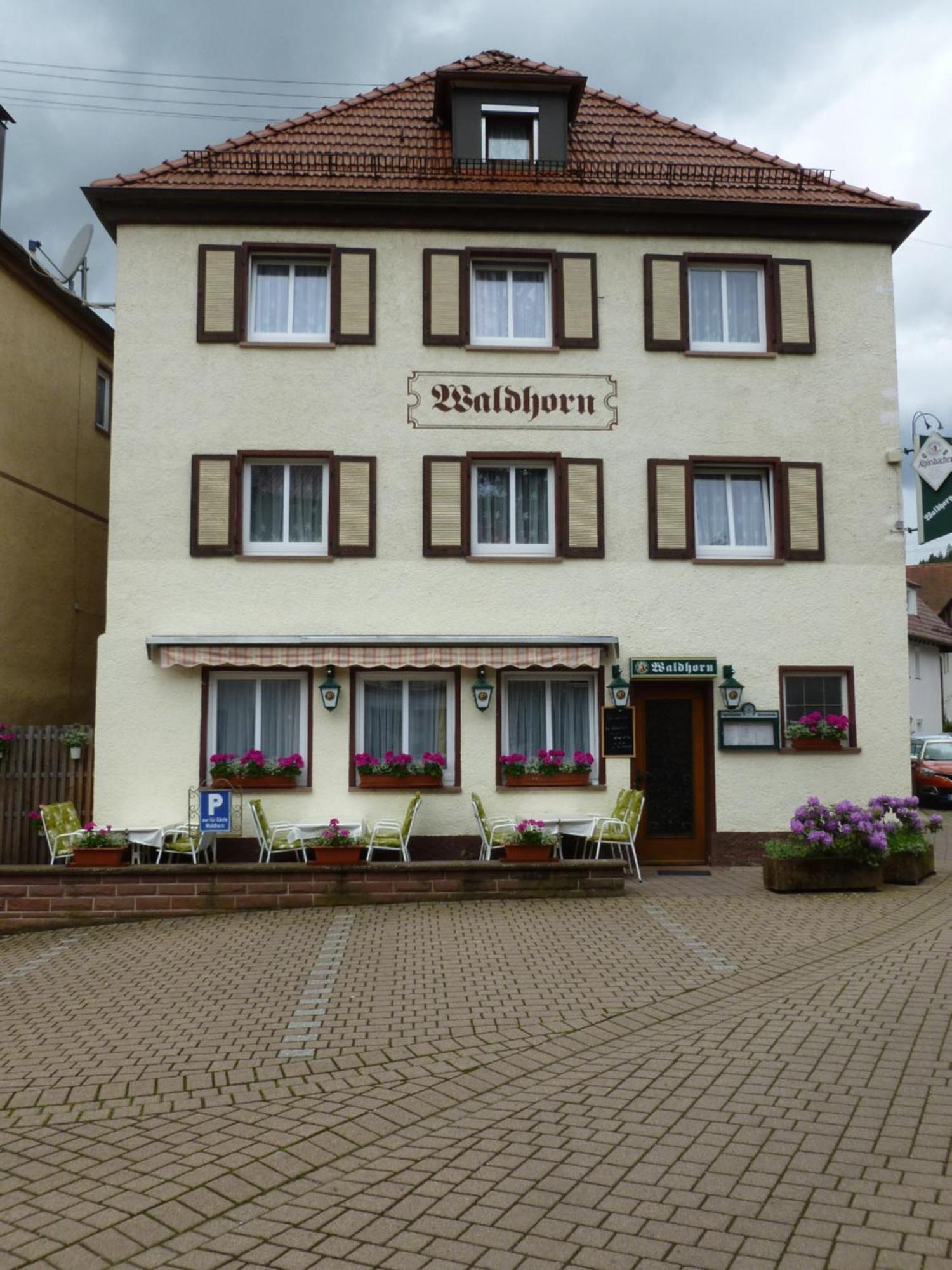 Gasthaus Waldhorn บาด ไทนาค-ซาเวลชไตน์ ภายนอก รูปภาพ